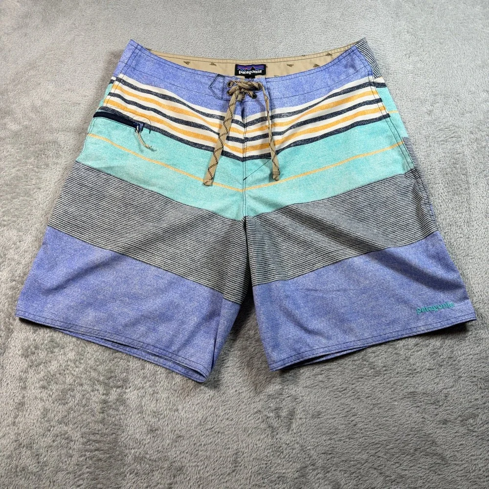 Patagonia Board Shorts Mens 33 Blue Striped Scallop Hem Surf Swim Summer 86610